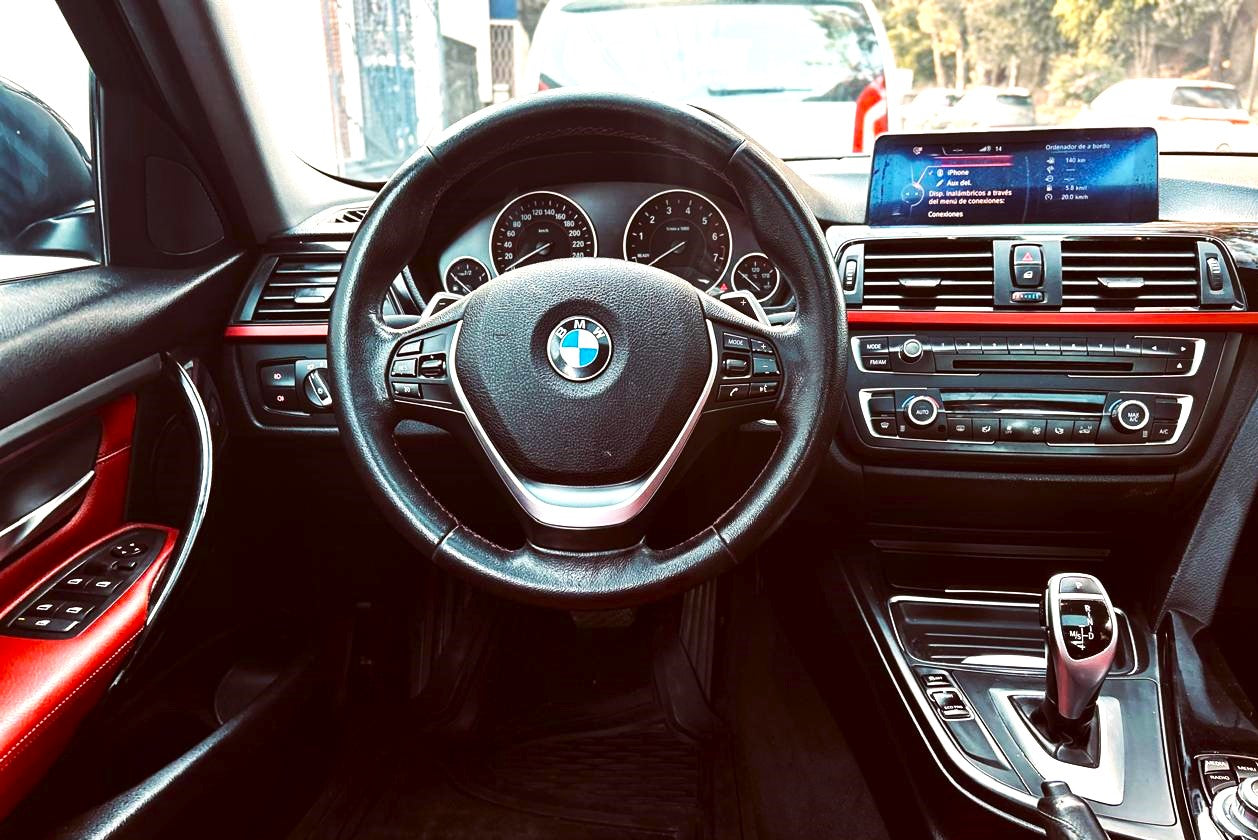 BMW 328iA Sport Line - 2013