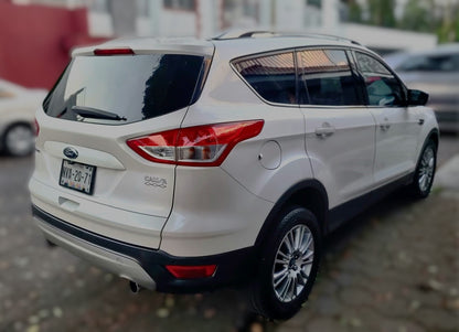 Ford Escape Se Plus - 2015