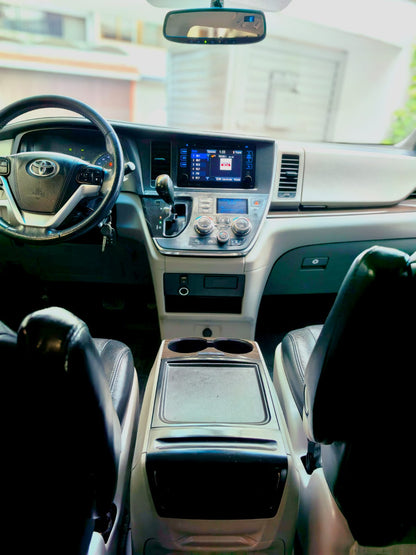 Toyota Sienna XLE Piel - 2017