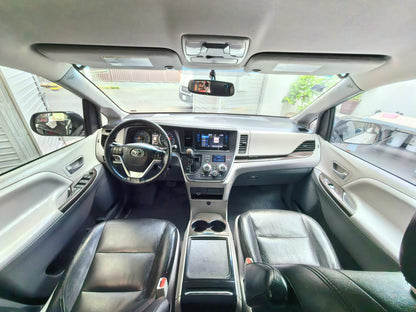 Toyota Sienna XLE Piel - 2017