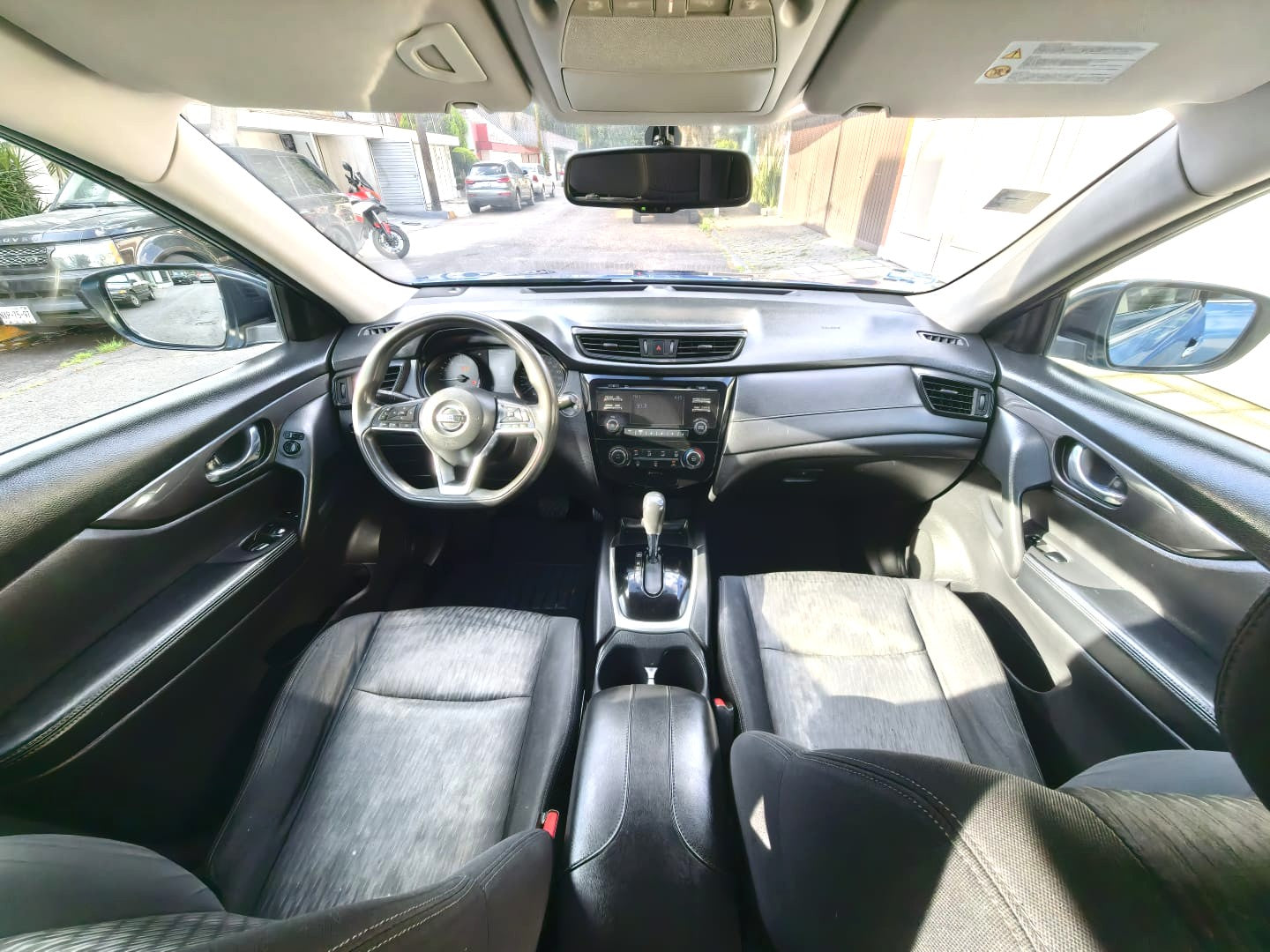 Nissan Xtrail Sense 3 Row - 209