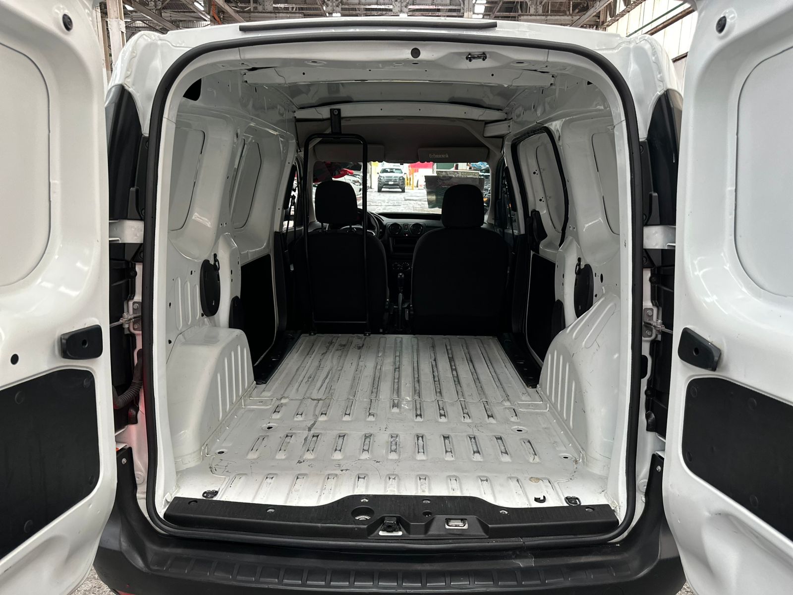 RENAULT KANGOO INTENS - 2024